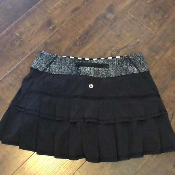 Lulu Lemon Skirt - Picture 2 of 5